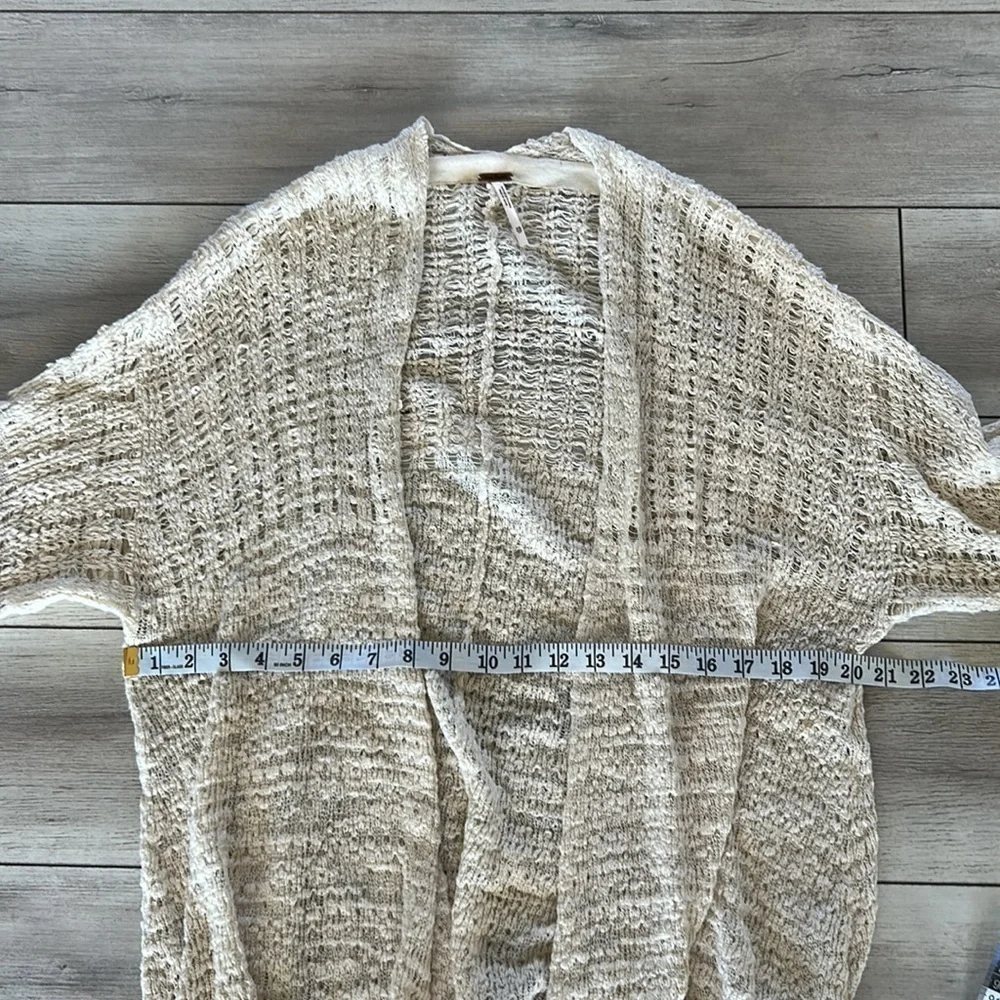 Free People size XS cream knitted cardigan wrap